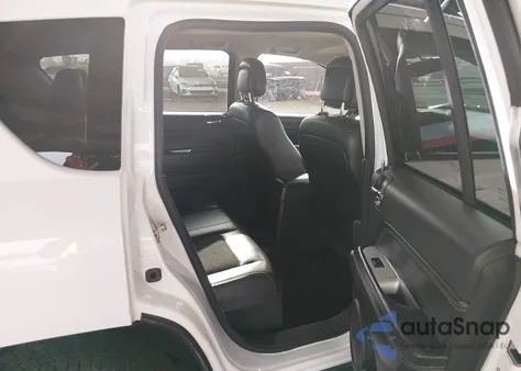 2016 Jeep Compass Latitude из США, поврежденный, VIN 1C4NJDEB3GD594154